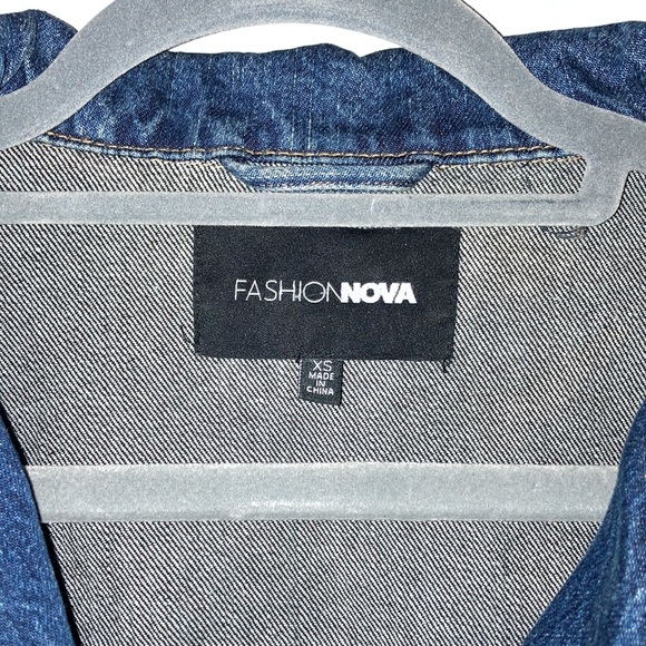 Fashion Nova Oversized Two Tone Denim Jacket - Picture 8 of 11